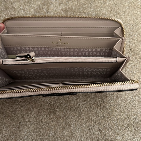 Large mauve/beige Kate Spade wallet - Picture 3 of 6
